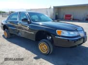 ✅ 1998 Lincoln Town Car Signature • VIN: 1LNFM82W4WY614425 • Lot: 42965120. Listed on IAAI with 164,023 mi. Free auction sales archive from the USA and detailed vehicle history report at DreamBid. Image 1.