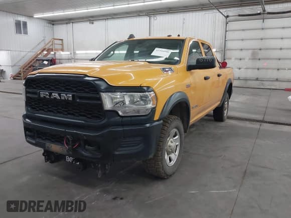 ✅ 2019 Ram 2500 Tradesman • VIN: 3C6UR5CJ6KG620320 • Lot: 42516946. Wystawiony na IAAI z przebiegiem 36 732 mil. Bezpłatny archiwum sprzedaży aukcyjnych z USA i szczegółowy raport historii pojazdu na DreamBid. Zdjęcie 19.