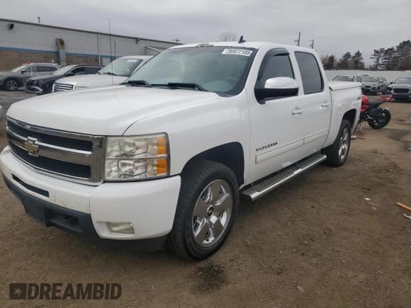✅ 2011 Chevrolet Silverado 1500 LTZ • VIN: 3GCPKTE32BG368305 • Lot: 90077185. Listed on Copart with 218,942 mi. Free auction sales archive from the USA and detailed vehicle history report at DreamBid. Image 1.