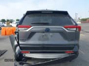 ✅ 2023 Toyota RAV4 XSE • VIN: JTMEB3FV7PD148587 • Lot: 43608035. Wystawiony na IAAI z przebiegiem 58 064 mil. Bezpłatny archiwum sprzedaży aukcyjnych z USA i szczegółowy raport historii pojazdu na DreamBid. Zdjęcie 16.