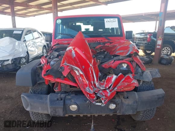 ✅ 2015 Jeep Wrangler Rubicon Hard Rock • VIN: 1C4BJWCG7FL627108 • Lot: 43632263. Wystawiony na IAAI z przebiegiem 55 612 mil. Bezpłatny archiwum sprzedaży aukcyjnych z USA i szczegółowy raport historii pojazdu na DreamBid. Zdjęcie 6.