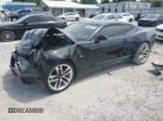 ✅ 2020 Chevrolet Camaro 1LT • VIN: 1G1FB1RS0L0111336 • Lot: 69446415. Wystawiony na Copart z przebiegiem Nie podano. Bezpłatny archiwum sprzedaży aukcyjnych z USA i szczegółowy raport historii pojazdu na DreamBid. Zdjęcie 1.