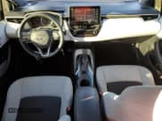 ✅ 2019 Toyota Corolla SE • VIN: JTNK4RBE2K3012917 • Lot: 71730645. Wystawiony na Copart z przebiegiem 117 938 mil. Bezpłatny archiwum sprzedaży aukcyjnych z USA i szczegółowy raport historii pojazdu na DreamBid. Zdjęcie 8.