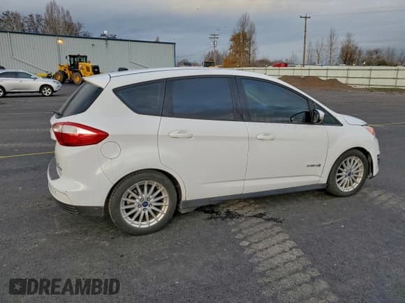 ✅ 2016 Ford C-Max SE • VIN: 1FADP5AU6GL117334 • Lot: 96835995. Wystawiony na Copart z przebiegiem 195 918 mil. Bezpłatny archiwum sprzedaży aukcyjnych z USA i szczegółowy raport historii pojazdu na DreamBid. Zdjęcie 3.