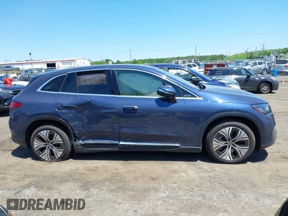 ✅ 2023 Mercedes-Benz EQE 350 • VIN: 4JGGM1CB9PA005459 • Lot: 42237484. Listed on IAAI with 21,573 mi. Free auction sales archive from the USA and detailed vehicle history report at DreamBid. Image 13.