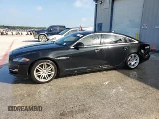 ✅ 2017 Jaguar XJ Portfolio • VIN: SAJWA2G75H8W12117 • Lot: 90102685. Wystawiony na Copart z przebiegiem 139 548 mil. Bezpłatny archiwum sprzedaży aukcyjnych z USA i szczegółowy raport historii pojazdu na DreamBid. Zdjęcie 1.