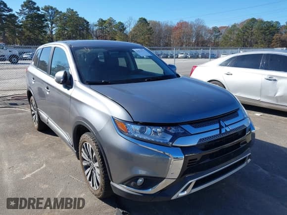 ✅ 2019 Mitsubishi Outlander ES • VIN: JA4AZ3A33KZ003312 • Лот: 43823433. Опубликован ранее на IAAI с пробегом 107 495 миль. Бесплатный доступ к архиву аукционных продаж из США и подробный отчёт об истории автомобиля на DreamBid. Изображение 1.