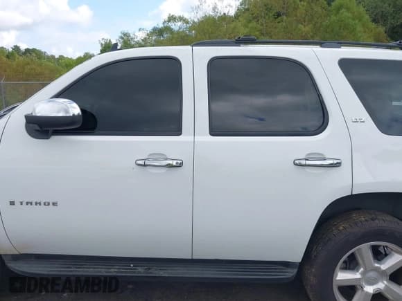 ✅ 2008 Chevrolet Tahoe LTZ • VIN: 1GNFC13J68R268206 • Lot: 43393354. Listed on IAAI with 177,695 mi. Free auction sales archive from the USA and detailed vehicle history report at DreamBid. Image 14.