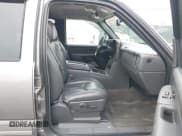 ✅ 2006 Chevrolet Silverado 1500 LT1 • VIN: 2GCEC13T461219355 • Лот: 41498466. Опубликован ранее на IAAI с пробегом 216 160 миль. Бесплатный доступ к архиву аукционных продаж из США и подробный отчёт об истории автомобиля на DreamBid. Изображение 5.