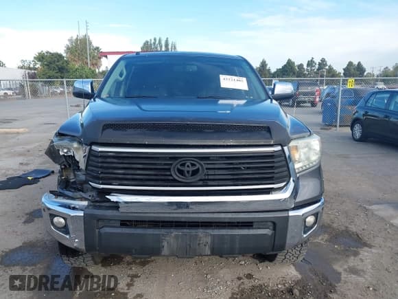 ✅ 2015 Toyota Tundra Limited • VIN: 5TFHW5F18FX416621 • Lot: 43221405. Listed on IAAI with 162,022 mi. Free auction sales archive from the USA and detailed vehicle history report at DreamBid. Image 12.
