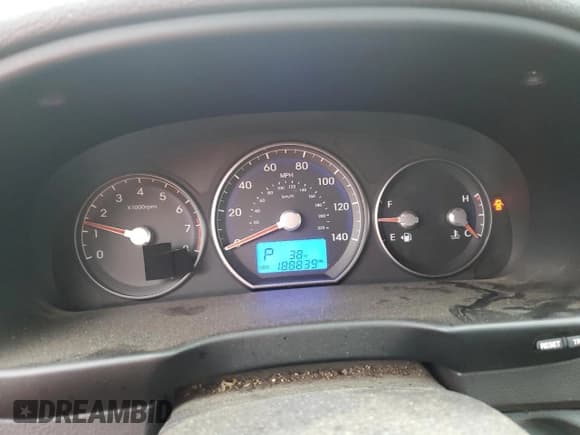 ✅ 2011 Hyundai Santa Fe Limited • VIN: 5XYZHDAG0BG016716 • Lot: 87739595. Listed on Copart with 188,839 mi. Free auction sales archive from the USA and detailed vehicle history report at DreamBid. Image 9.