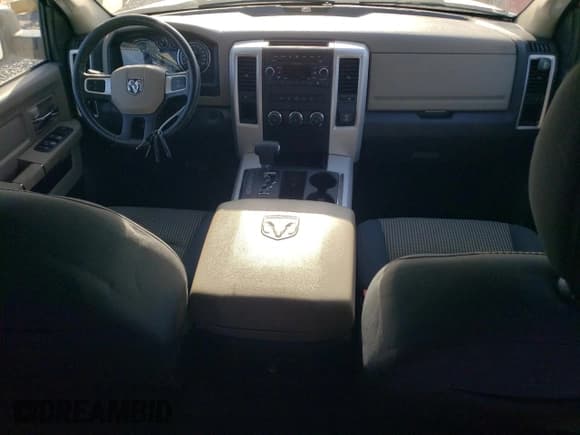 ✅ 2009 Dodge 1500 SLT • VIN: 1D3HB13T09J532498 • Lot: 48120915. Wystawiony na Copart z przebiegiem 186 017 mil. Bezpłatny archiwum sprzedaży aukcyjnych z USA i szczegółowy raport historii pojazdu na DreamBid. Zdjęcie 8.