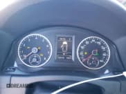 ✅ 2015 Volkswagen Tiguan S • VIN: WVGAV7AX6FW015968 • Lot: 90939515. Wystawiony na Copart z przebiegiem 128 219 mil. Bezpłatny archiwum sprzedaży aukcyjnych z USA i szczegółowy raport historii pojazdu na DreamBid. Zdjęcie 9.