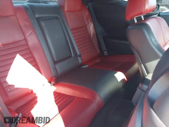 ✅ 2013 Dodge Challenger SXT • VIN: 2C3CDYAG5DH631358 • Lot: 41307511. Wystawiony na IAAI z przebiegiem 145 683 mil. Bezpłatny archiwum sprzedaży aukcyjnych z USA i szczegółowy raport historii pojazdu na DreamBid. Zdjęcie 8.