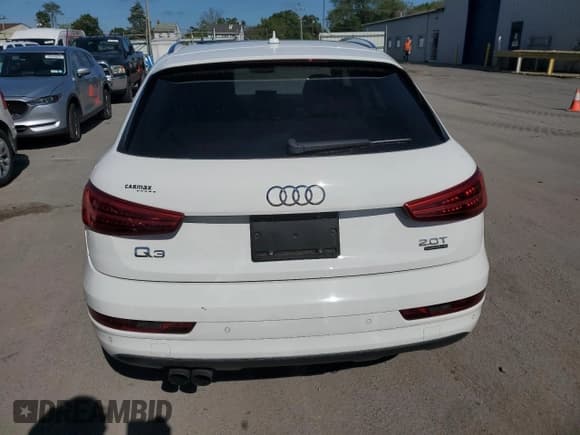 ✅ 2018 Audi Q3 Premium • VIN: WA1ECCFS7JR022494 • Lot: 81832255. Wystawiony na Copart z przebiegiem 85 461 mil. Bezpłatny archiwum sprzedaży aukcyjnych z USA i szczegółowy raport historii pojazdu na DreamBid. Zdjęcie 6.