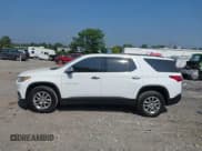 ✅ 2021 Chevrolet Traverse LT Cloth • VIN: 1GNEVMKW3MJ183479 • Lot: 42844441. Wystawiony na IAAI z przebiegiem 59 347 mil. Bezpłatny archiwum sprzedaży aukcyjnych z USA i szczegółowy raport historii pojazdu na DreamBid. Zdjęcie 14.
