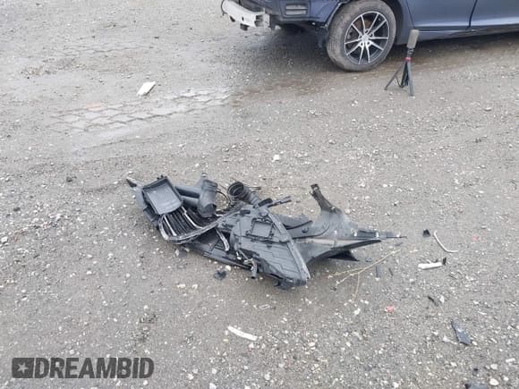 ✅ 2020 GMC Terrain SLE • VIN: 3GKALTEVXLL124497 • Lot: 43734534. Listed on IAAI with 40,875 mi. Free auction sales archive from the USA and detailed vehicle history report at DreamBid. Image 12.