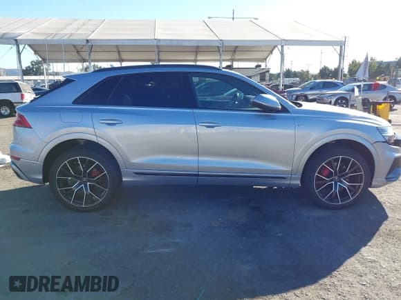 ✅ 2021 Audi Q8 Premium Plus • VIN: WA1EVAF11MD016309 • Лот: 43641317. Опубликован ранее на IAAI с пробегом 44 018 миль. Бесплатный доступ к архиву аукционных продаж из США и подробный отчёт об истории автомобиля на DreamBid. Изображение 14.