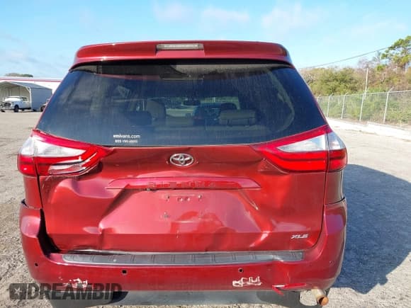 ✅ 2016 Toyota Sienna XLE • VIN: 5TDYK3DC8GS701072 • Lot: 41154795. Listed on IAAI with 52,600 mi. Free auction sales archive from the USA and detailed vehicle history report at DreamBid. Image 16.