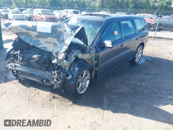 ✅ 2007 Volvo V70 2.4L • VIN: YV1SW612472626878 • Lot: 42190467. Wystawiony na IAAI z przebiegiem Nie podano. Bezpłatny archiwum sprzedaży aukcyjnych z USA i szczegółowy raport historii pojazdu na DreamBid. Zdjęcie 18.