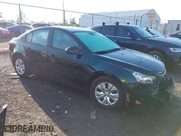 2014 Chevrolet Cruze LS с VIN 1G1PA5SH6E7107315, выставлен на аукционе IAAI как лот 43322371 с пробегом 102 033 миль миль и . История ставок и продаж доступна на DreamBid. Изображение 1.