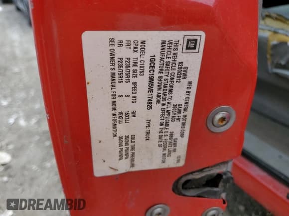 ✅ 1997 Chevrolet Silverado 1500 • VIN: 1GCEC19M5VE174925 • Lot: 55089105. Wystawiony na Copart z przebiegiem 213 318 mil. Bezpłatny archiwum sprzedaży aukcyjnych z USA i szczegółowy raport historii pojazdu na DreamBid. Zdjęcie 12.