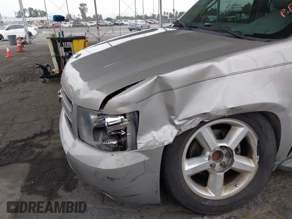 ✅ 2007 Chevrolet Suburban LT • VIN: 1GNFC16027J221478 • Lot: 42795291. Listed on IAAI with 160,596 mi. Free auction sales archive from the USA and detailed vehicle history report at DreamBid. Image 6.