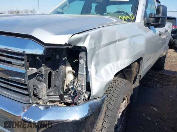 ✅ 2017 Chevrolet Silverado 2500HD Work Truck • VIN: 1GC2KUEG0HZ245663 • Lot: 41768414. Wystawiony na IAAI z przebiegiem 116 896 mil. Bezpłatny archiwum sprzedaży aukcyjnych z USA i szczegółowy raport historii pojazdu na DreamBid. Zdjęcie 6.