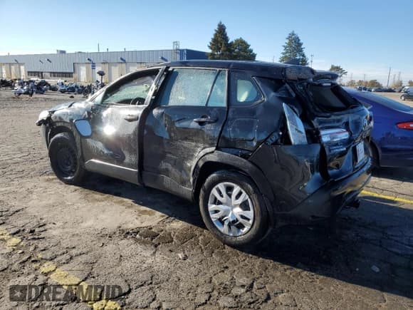 ✅ 2022 Toyota Corolla Cross L • VIN: 7MUAAAAG2NV010672 • Lot: 89888755. Wystawiony na Copart z przebiegiem 52 337 mil. Bezpłatny archiwum sprzedaży aukcyjnych z USA i szczegółowy raport historii pojazdu na DreamBid. Zdjęcie 2.