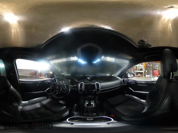 ✅ 2016 Porsche Cayenne Turbo • VIN: WP1AC2A2XGLA86089 • Lot: 88447515. Wystawiony na Copart z przebiegiem Nie podano. Bezpłatny archiwum sprzedaży aukcyjnych z USA i szczegółowy raport historii pojazdu na DreamBid. Zdjęcie 13.