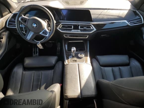 ✅ 2020 BMW X5 sDrive40i • VIN: 5UXCR4C05LLT19076 • Lot: 93514775. Wystawiony na Copart z przebiegiem Nie podano. Bezpłatny archiwum sprzedaży aukcyjnych z USA i szczegółowy raport historii pojazdu na DreamBid. Zdjęcie 8.