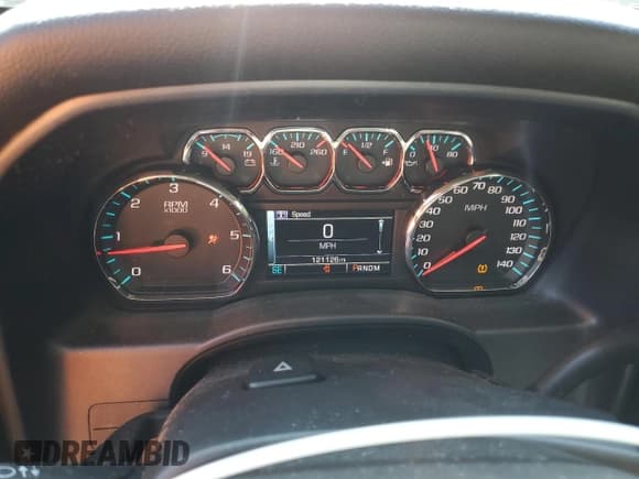 ✅ 2016 Chevrolet Silverado 1500 LT • VIN: 1GCVKREC8GZ309129 • Lot: 84187705. Listed on Copart with 121,126 mi. Free auction sales archive from the USA and detailed vehicle history report at DreamBid. Image 9.