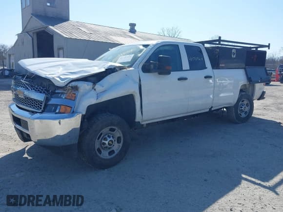 ✅ 2019 Chevrolet Silverado 2500HD Work Truck • VIN: 2GC2CREG0K1232048 • Lot: 41737215. Listed on IAAI with 139,482 mi. Free auction sales archive from the USA and detailed vehicle history report at DreamBid. Image 2.