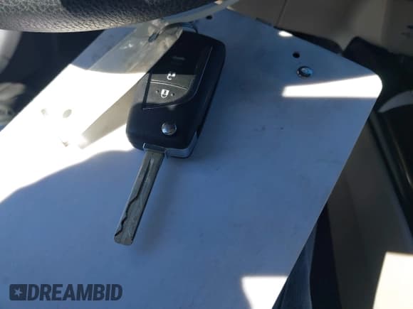 ✅ 2018 Toyota Camry LE • VIN: JTNB11HK9J3003766 • Lot: 43495581. Wystawiony na IAAI z przebiegiem 148 158 mil. Bezpłatny archiwum sprzedaży aukcyjnych z USA i szczegółowy raport historii pojazdu na DreamBid. Zdjęcie 11.