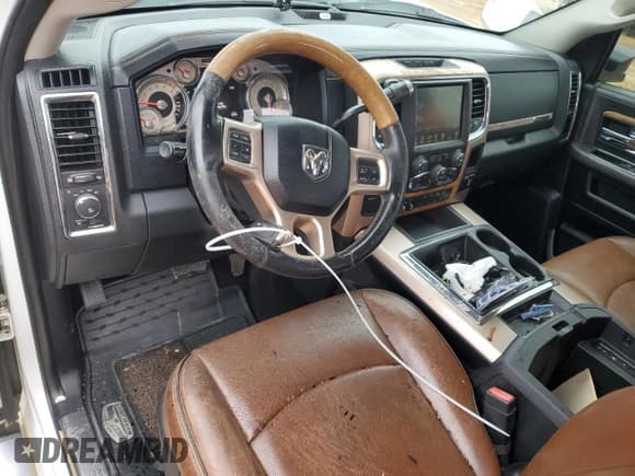 ✅ 2014 Ram 2500 Longhorn • VIN: 3C6UR5GLXEG204495 • Lot: 85659064. Wystawiony na Copart z przebiegiem 282 181 mil. Bezpłatny archiwum sprzedaży aukcyjnych z USA i szczegółowy raport historii pojazdu na DreamBid. Zdjęcie 8.