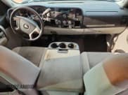 ✅ 2009 Chevrolet Silverado 1500 LT • VIN: 2GCEC29CX91101795 • Lot: 81501465. Wystawiony na Copart z przebiegiem 225 176 mil. Bezpłatny archiwum sprzedaży aukcyjnych z USA i szczegółowy raport historii pojazdu na DreamBid. Zdjęcie 8.