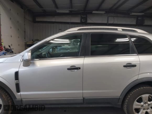 ✅ 2014 Chevrolet Captiva Sport LS • VIN: 3GNAL2EKXES525186 • Lot: 41879433. Wystawiony na IAAI z przebiegiem 137 064 mil. Bezpłatny archiwum sprzedaży aukcyjnych z USA i szczegółowy raport historii pojazdu na DreamBid. Zdjęcie 14.