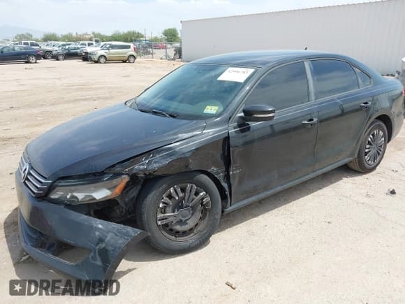 ✅ 2014 Volkswagen Passat Wolfsburg Edition • VIN: 1VWAH7A34EC019331 • Lot: 42996783. Wystawiony na IAAI z przebiegiem 162 440 mil. Bezpłatny archiwum sprzedaży aukcyjnych z USA i szczegółowy raport historii pojazdu na DreamBid. Zdjęcie 2.