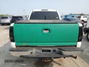 ✅ 2006 Chevrolet Silverado 2500HD LT3 • VIN: 1GCHK232X6F110873 • Lot: 86475445. Wystawiony na Copart z przebiegiem 226 349 mil. Bezpłatny archiwum sprzedaży aukcyjnych z USA i szczegółowy raport historii pojazdu na DreamBid. Zdjęcie 6.