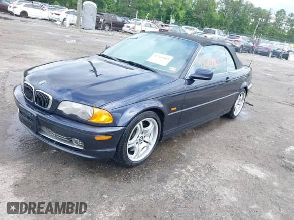 2001 BMW 3 Series 330Ci with VIN WBABS53481EV87242, listed as a IAAI auction lot 42269465 with 165,291 mi miles and . Bid and sale history available at DreamBid. Image 2.