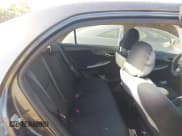 ✅ 2010 Toyota Corolla S • VIN: 1NXBU4EE9AZ182148 • Lot: 43521724. Wystawiony na IAAI z przebiegiem 238 951 mil. Bezpłatny archiwum sprzedaży aukcyjnych z USA i szczegółowy raport historii pojazdu na DreamBid. Zdjęcie 8.