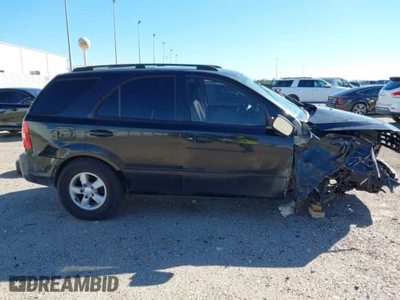 ✅ 2008 Kia Sorento LX • VIN: KNDJD735385830172 • Lot: 43557138. Wystawiony na IAAI z przebiegiem 124 229 mil. Bezpłatny archiwum sprzedaży aukcyjnych z USA i szczegółowy raport historii pojazdu na DreamBid. Zdjęcie 14.