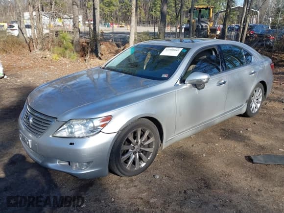 ✅ 2010 Lexus LS 460 • VIN: JTHCL5EF1A5008285 • Лот: 41500042. Опубликован ранее на IAAI с пробегом 243 121 миль. Бесплатный доступ к архиву аукционных продаж из США и подробный отчёт об истории автомобиля на DreamBid. Изображение 17.