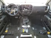 ✅ 2018 Chevrolet Silverado 1500 LTZ • VIN: 3GCUKSECXJG285779 • Lot: 56300025. Wystawiony na Copart z przebiegiem 102 316 mil. Bezpłatny archiwum sprzedaży aukcyjnych z USA i szczegółowy raport historii pojazdu na DreamBid. Zdjęcie 8.