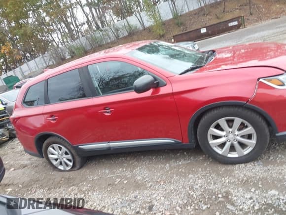 ✅ 2017 Mitsubishi Outlander ES • VIN: JA4AZ2A36HZ031754 • Lot: 43478795. Listed on IAAI with 100,991 mi. Free auction sales archive from the USA and detailed vehicle history report at DreamBid. Image 13.