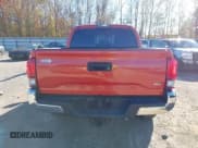 ✅ 2018 Toyota Tacoma TRD Sport • VIN: 3TMAZ5CN9JM060159 • Lot: 43674984. Listed on IAAI with 70,613 mi. Free auction sales archive from the USA and detailed vehicle history report at DreamBid. Image 16.