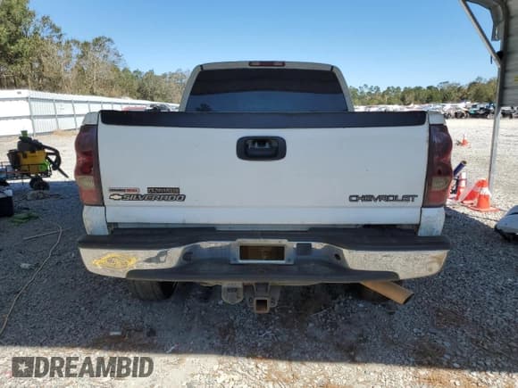 ✅ 2003 Chevrolet Silverado 2500HD LS • VIN: 1GCHC29133E180793 • Лот: 72180174. Опубликован ранее на Copart с пробегом Не указан. Бесплатный доступ к архиву аукционных продаж из США и подробный отчёт об истории автомобиля на DreamBid. Изображение 6.