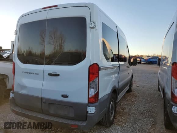 ✅ 2017 Ford Transit XL • VIN: 1FMZK1CM6HKB57601 • Lot: 88701775. Wystawiony na Copart z przebiegiem Nie podano. Bezpłatny archiwum sprzedaży aukcyjnych z USA i szczegółowy raport historii pojazdu na DreamBid. Zdjęcie 3.