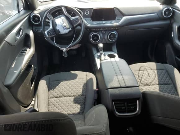 2020 Chevrolet Blazer LT z VIN 3GNKBCRS3LS562357, wystawiony jako Copart lot #61541824 z przebiegiem 76 736 mil mil oraz Szkoda całkowita • Salvage title. Historia ofert i sprzedaży dostępna na DreamBid. Obrazek 8.