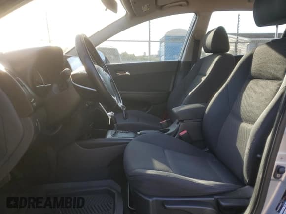 ✅ 2009 Hyundai Elantra Touring • VIN: KMHDC86E09U038792 • Lot: 84791125. Wystawiony na Copart z przebiegiem 172 061 mil. Bezpłatny archiwum sprzedaży aukcyjnych z USA i szczegółowy raport historii pojazdu na DreamBid. Zdjęcie 7.